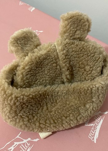 Beyaz Kürklü bebek şapkası - Görsel 3