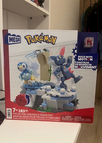 Mega Pokémon Piplup ve Sneasels Kar Günü Seti