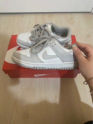 37 Beden nike dunk low gri beyaz