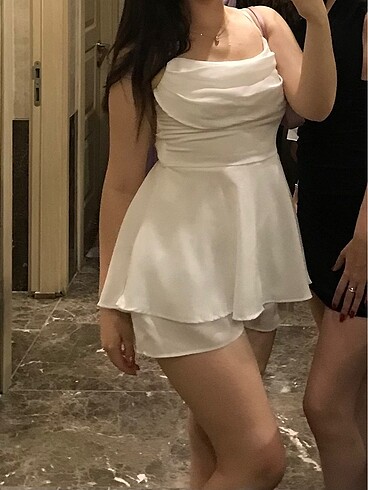 beyaz şifon mini şortlu elbise