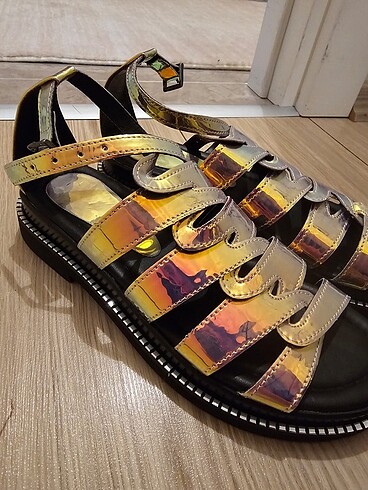 Nine West Parlak sandalet