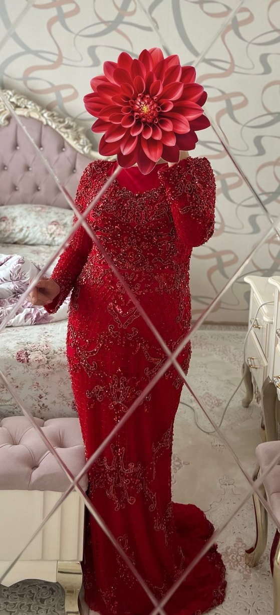 Kırmızı Boncuk İşlemeli Uzun Kollu Abiye Elbise - Görsel 5