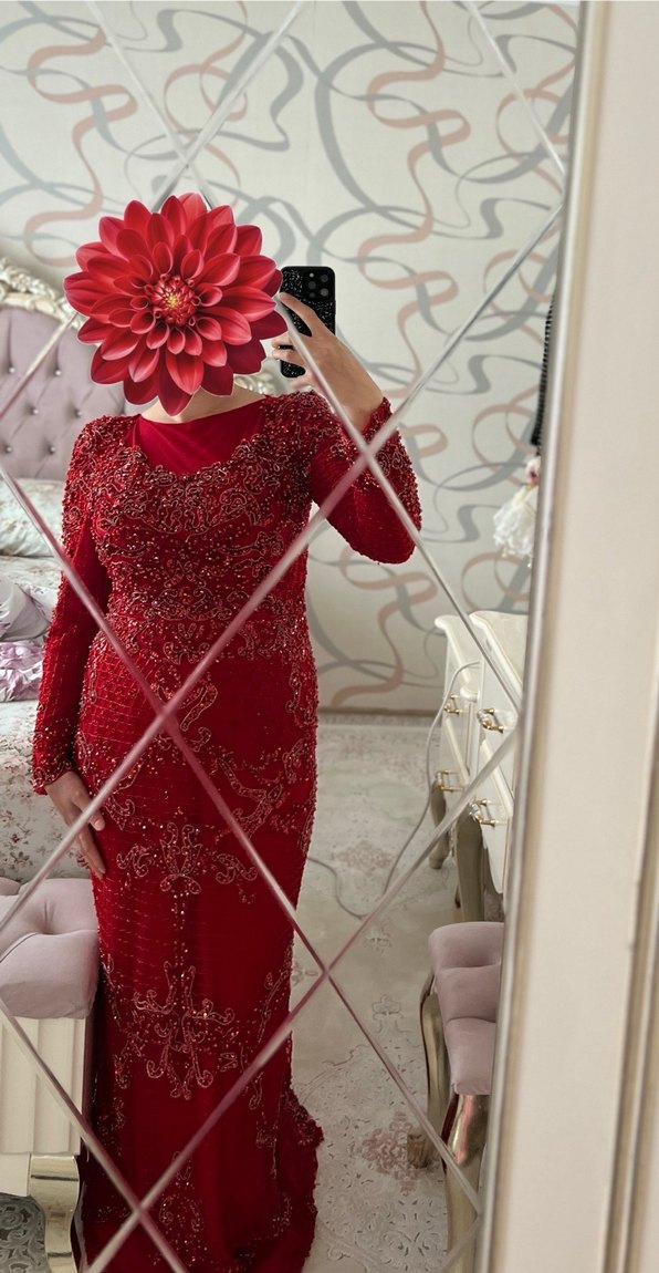 Kırmızı Boncuk İşlemeli Uzun Kollu Abiye Elbise - Görsel 3