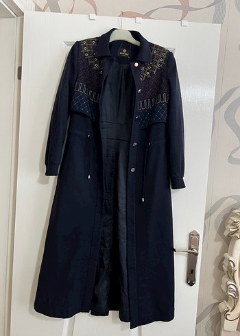Nakışlı Lacivert Uzun Goth Kadın Kaban - Görsel 2