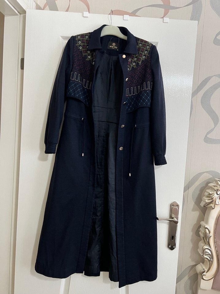 Nakışlı Lacivert Uzun Goth Kadın Kaban - Görsel 2