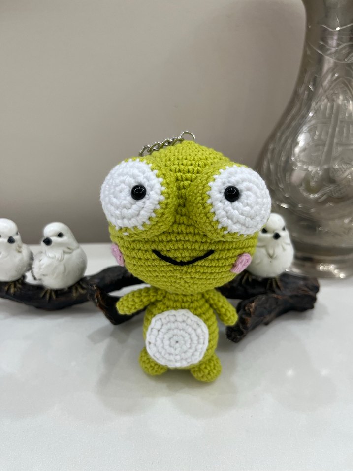 El Yapımı Yeşil Örgü Oyuncak Kurbağa - Görsel 2