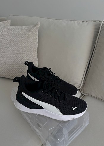 Puma Siyah Kadın Spor Ayakkabı Velcro Detaylı