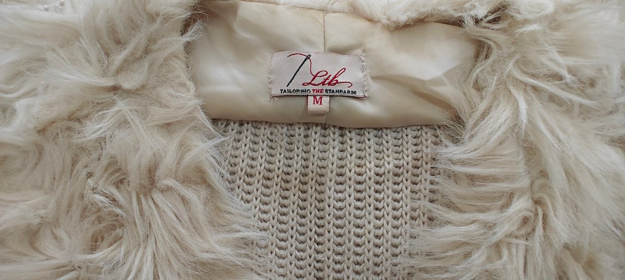 Kadın Bej Kürklü Yelek - Görsel 4