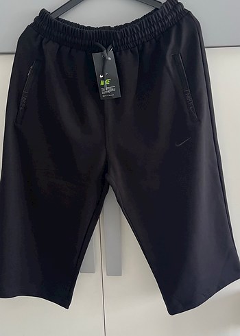 Nike Siyah Rahat Kesim Mini Spor Şort