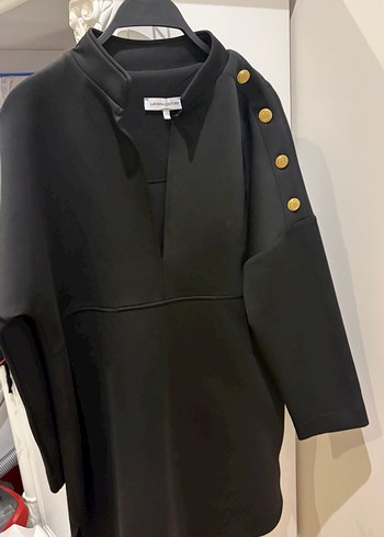 Siyah Düğmeli uzun üst - Görsel 2