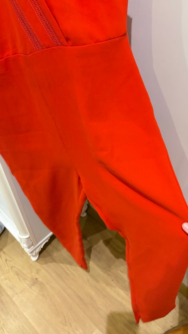 Kırmızı V Yaka Kolsuz Midi Tulum - Görsel 3