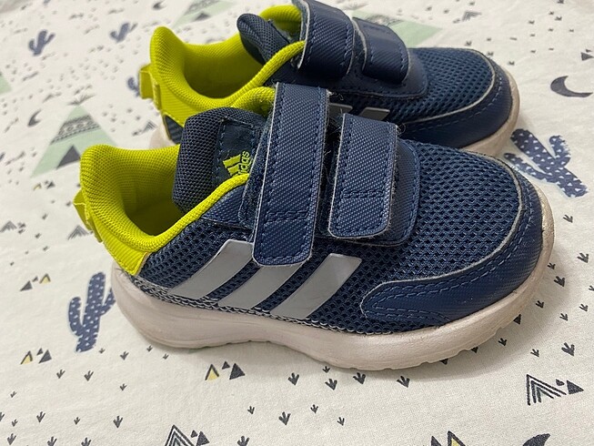Adidas tensaur