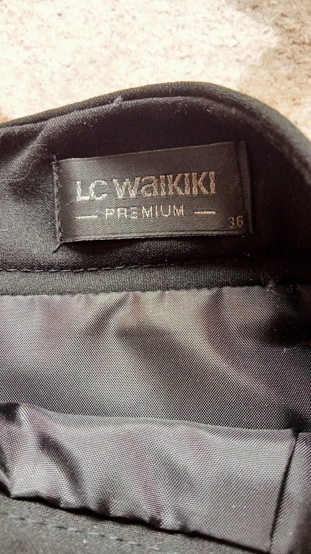 Siyah Dar Kesim Astarlı Yandan Yırtmaçlı Mini Etek - Görsel 2