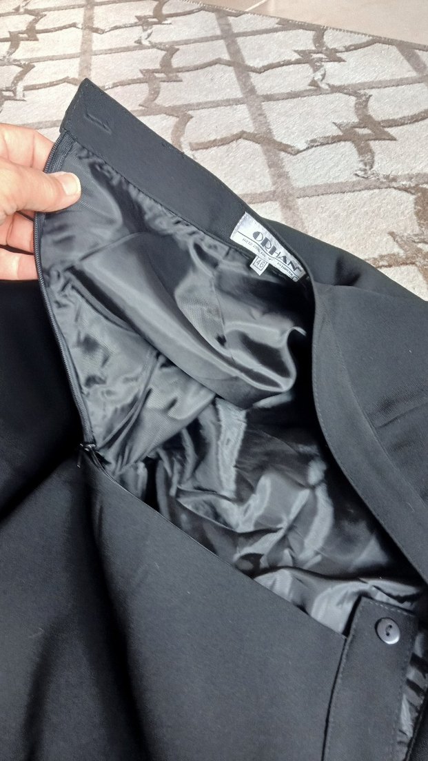 Siyah Saks Abiye Takım Elbise Kolsuz Bluz Etek ve Şifon Gömlek - Görsel 3