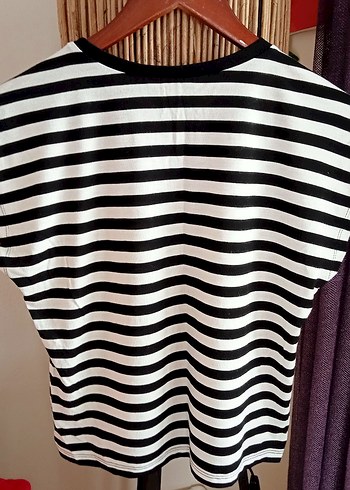 Kadın Siyah Beyaz Çizgili Salaş Tişört - Görsel 3