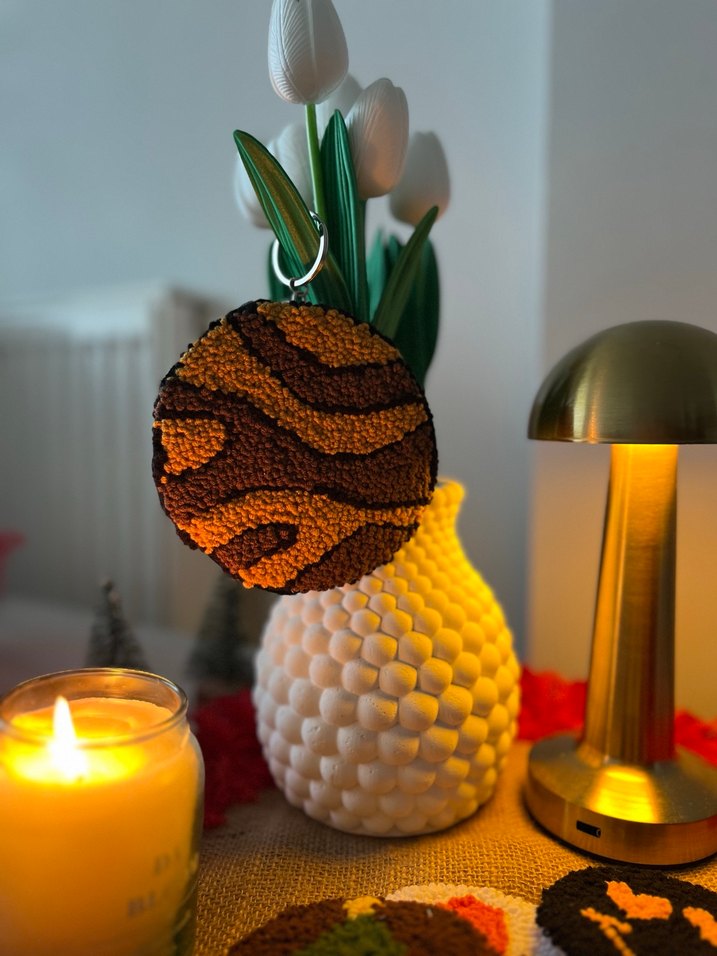 Sarı ve Kahverengi Desenli Dekoratif Anahtarlık - Görsel 2