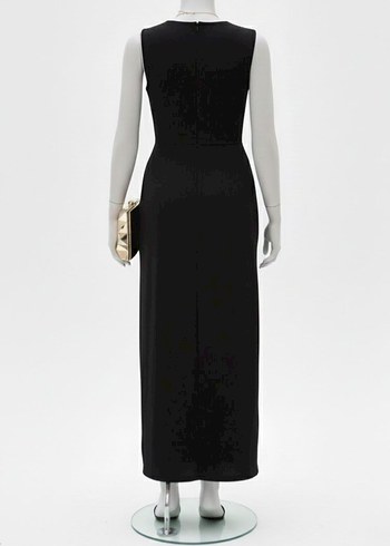 Siyah Kalın Askılı Dekolteli Maxi Elbise - Görsel 3