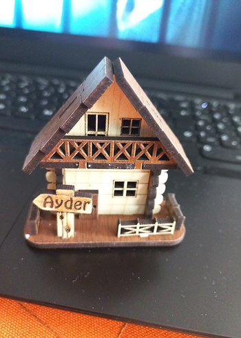 MAGNET
Kahverengi Ahşap Ayder Ev Figürü - Görsel 2