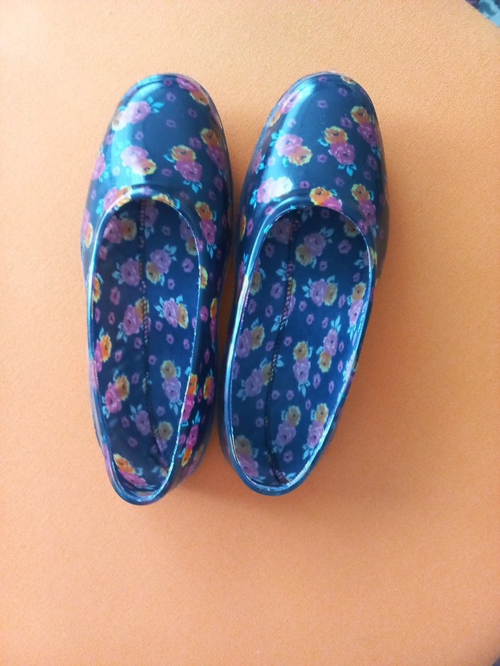 DENIZ HAVUZ SAUNA
AYAKKABI - Görsel 3