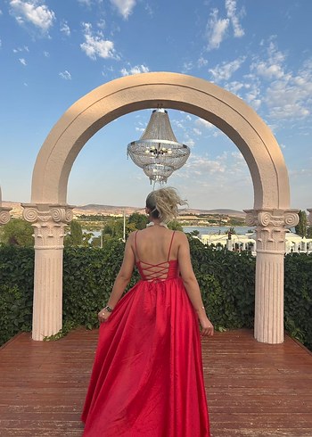 Uzun Kırmızı Drapeli Straplez Kadın Abiye - Görsel 2