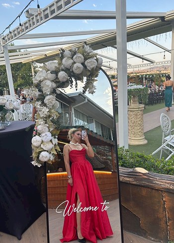 Uzun Kırmızı Drapeli Straplez Kadın Abiye - Görsel 8