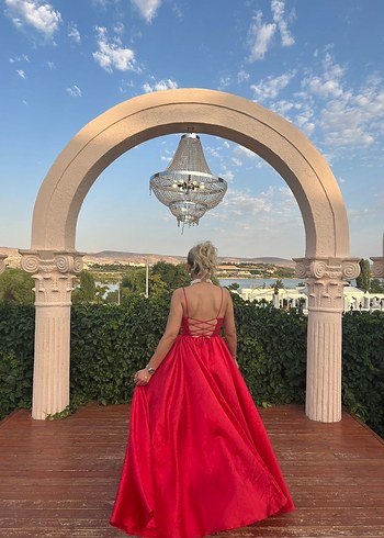 Uzun Kırmızı Drapeli Straplez Kadın Abiye - Görsel 4