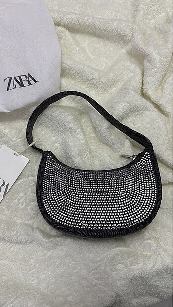 Zara taşlı çanta