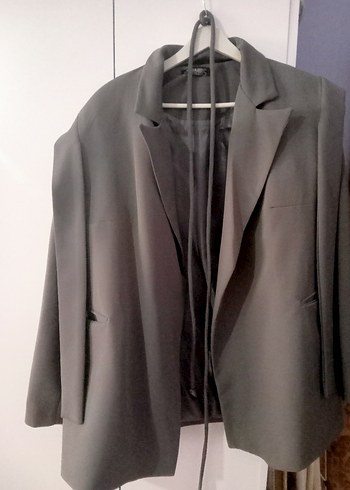 universal Beden Kadın Gri Kemerli Mini Blazer Ceket