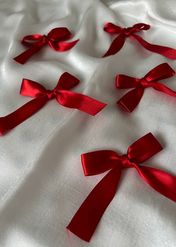 Kırmızı İpek Görünümlü Çocuk Kurdele - Görsel 5