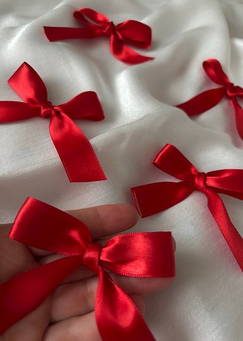 Kırmızı İpek Görünümlü Çocuk Kurdele - Görsel 2