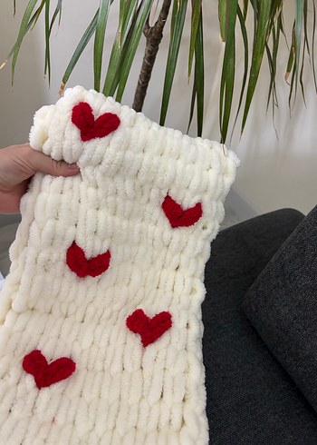 Kırmızı Kalp Desenli Kadın Örgü Şal - Görsel 2