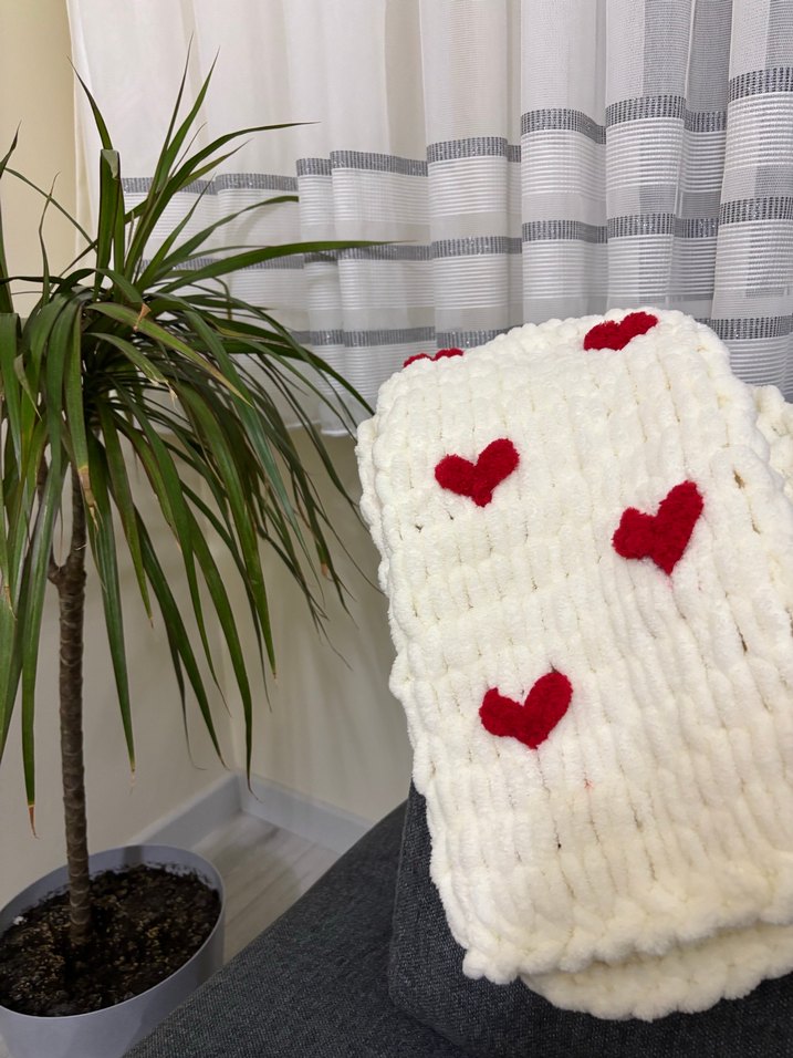 Kırmızı Kalp Desenli Kadın Örgü Şal - Görsel 4