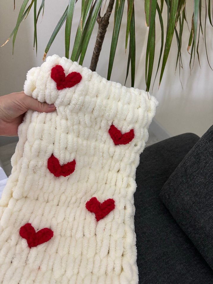 Kırmızı Kalp Desenli Kadın Örgü Şal - Görsel 2