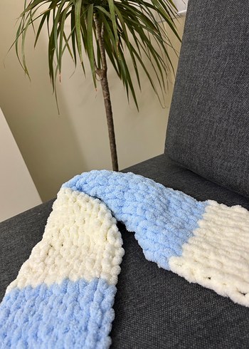 Bohem Mavi Beyaz Örgü Kadın Atkısı - Görsel 2