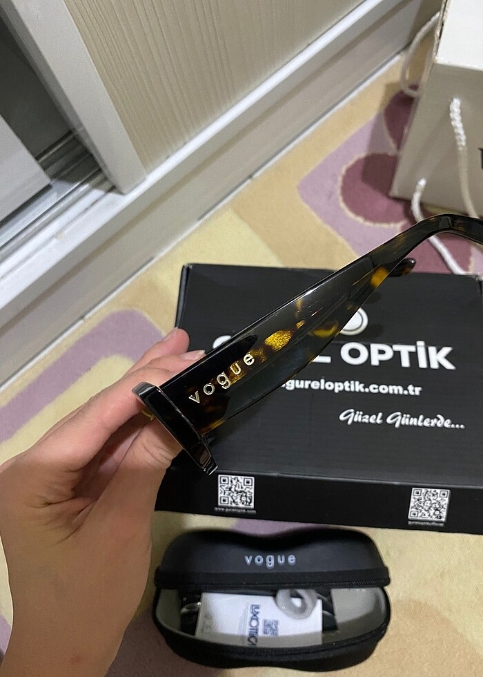Vogue güneş gözlüğü - Görsel 2