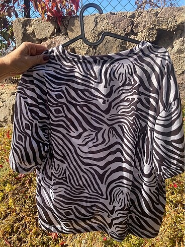 m Beden Zebra desenli tişört