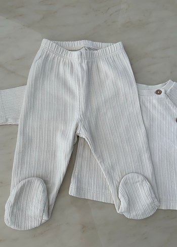 Düğmeli Beyaz Bebek Takımı - Görsel 2