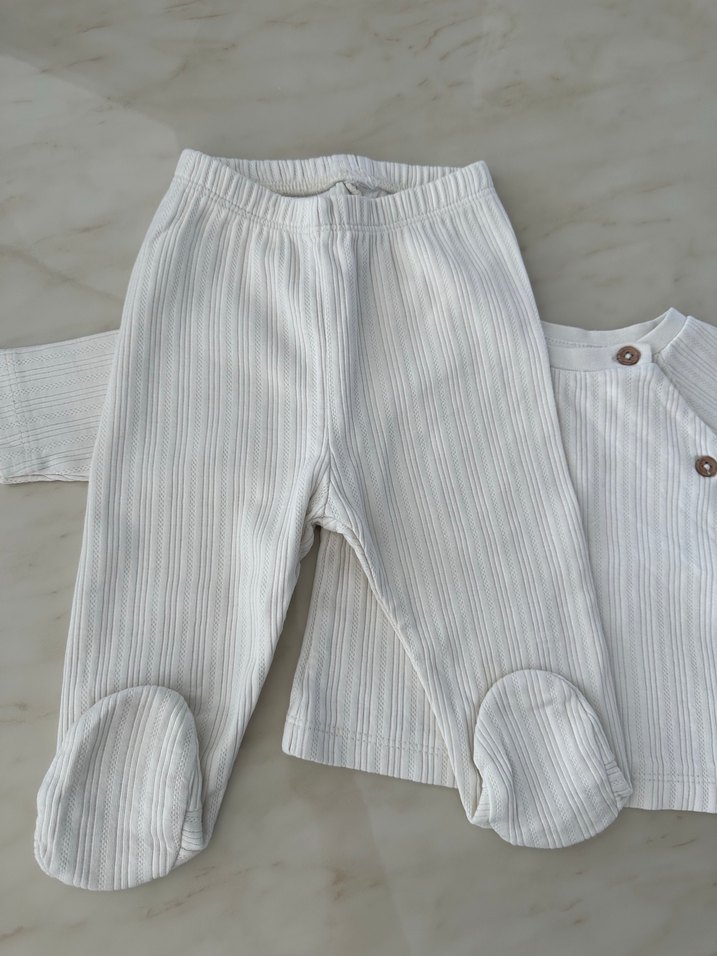 Düğmeli Beyaz Bebek Takımı - Görsel 2