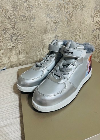34 Beden Frozen kız çocuk spor ayakkabı bot