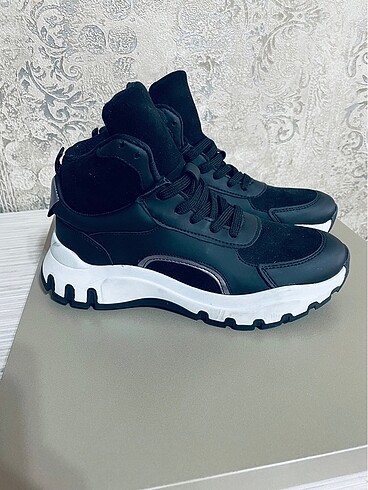Nine west kadın bot