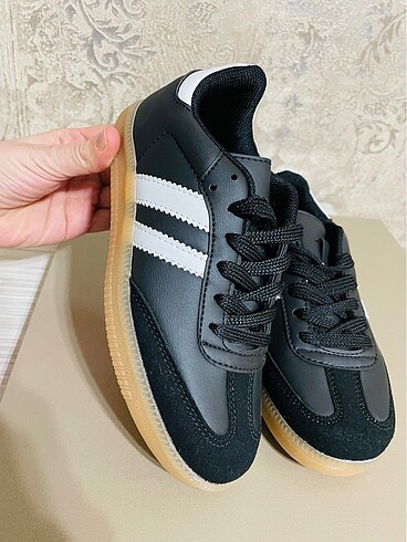 32 Beden Erkek çocuk spor ayakkabı