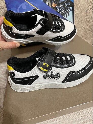 32 Beden siyah Renk Batman erkek çocuk spor ayakkabı