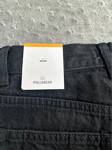 s Beden Pull and Bear Mom Şort