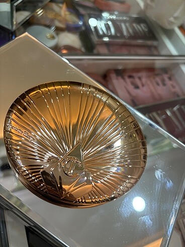 Diğer Charlotte bronzer