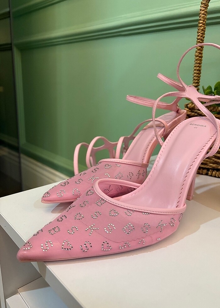 Bershka topuklu ayakkabı - Görsel 2