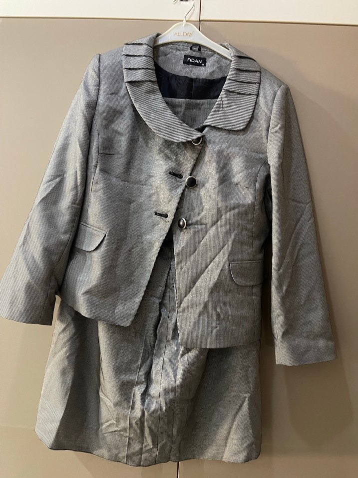 Gri Uzun Kollu Kadın Takım Elbise - Görsel 3