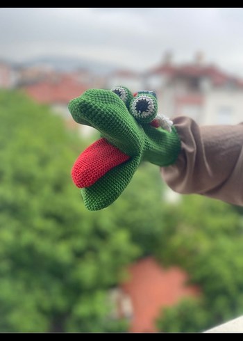 Renkli Yeşil Örme Kukla Oyuncak