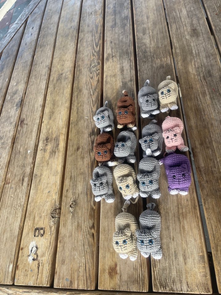 Çok Renkli Örgü Kedi Oyuncakları - Görsel 2