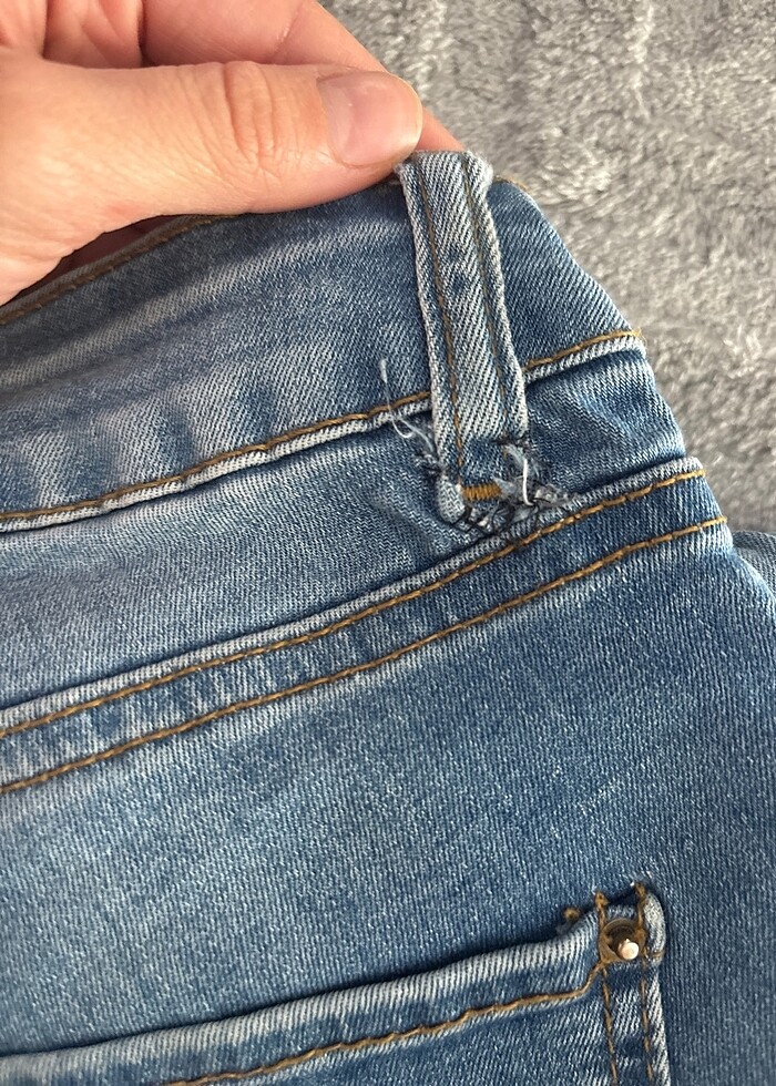 yırtık jean - Görsel 3