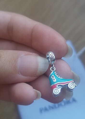 Pandora barbie paten charm - Görsel 5